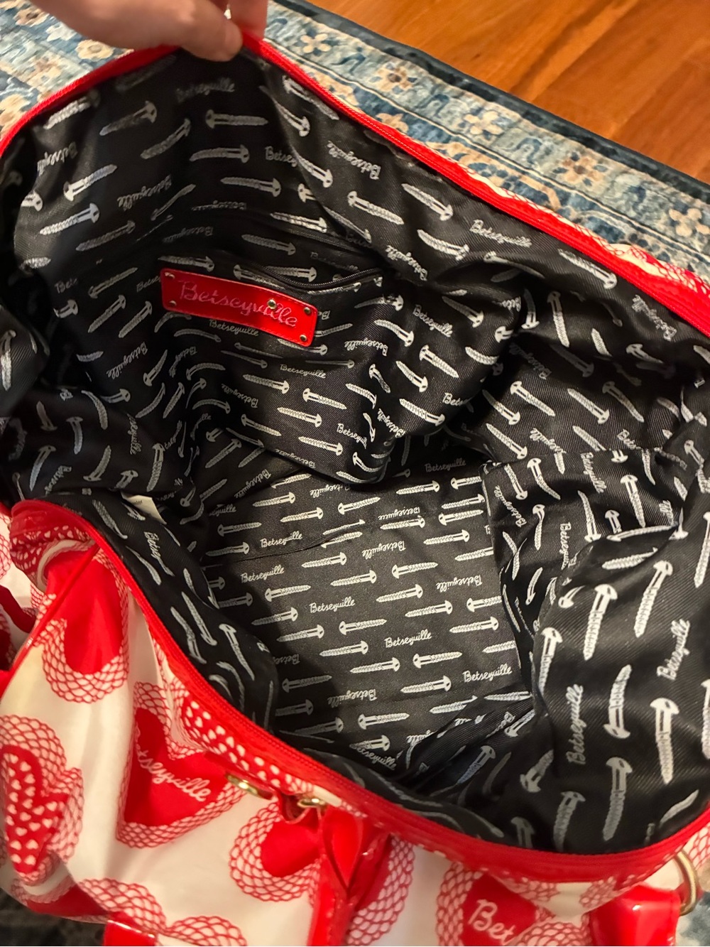 Betseyville by Betsey Johnson White Tote with Red Heart Print and Red Trim - Picture 5 of 5